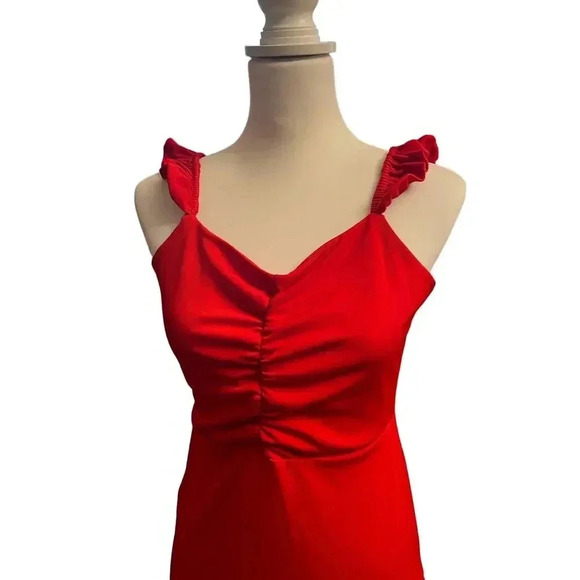 Ruffled Red FIT AND FLARED dress WOMENS medium - Picture 3 of 3